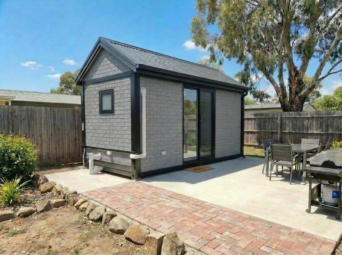 Opal exterior